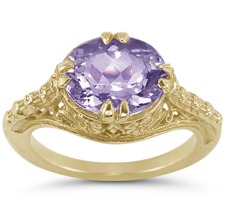 1800s Vintage Filigree Oval Amethyst Ring in 14K Yellow Gold