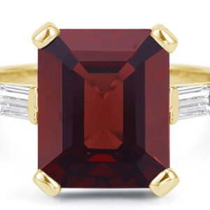 5 Carat Emerald-Cut Garnet and Baguette Diamond Ring, 14K Yellow Gold