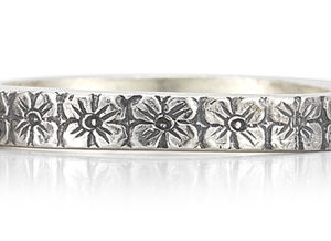 Antique-Style Flower Wedding Band Ring in 14K White Gold