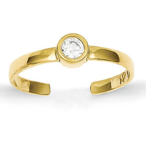 Bezel CZ Toe Ring in 10K Gold