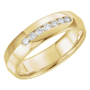 Knife-Edge Diamond Wedding Band Ring, 14K Yellow Gold (6mm)