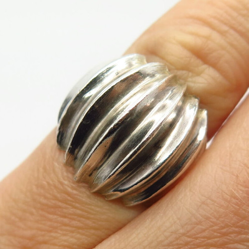 925 Sterling Silver Vintage Ribbed Design Ring Size 5 1/4